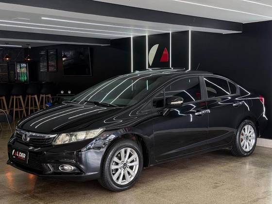 HONDA CIVIC 1.8 EXS 16V FLEX 4P AUTOMÁTICO HONDA CIVIC 1.8 EXS 16V FLEX 4P AUTOMÁTICO